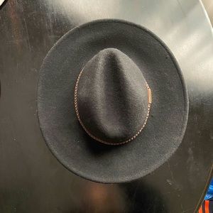 Black Billabong Flat-Brimmed Hat